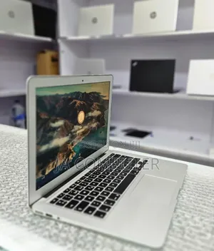 New Laptop Apple MacBook Air 2013 4GB Intel Core I5 SSD 128GB