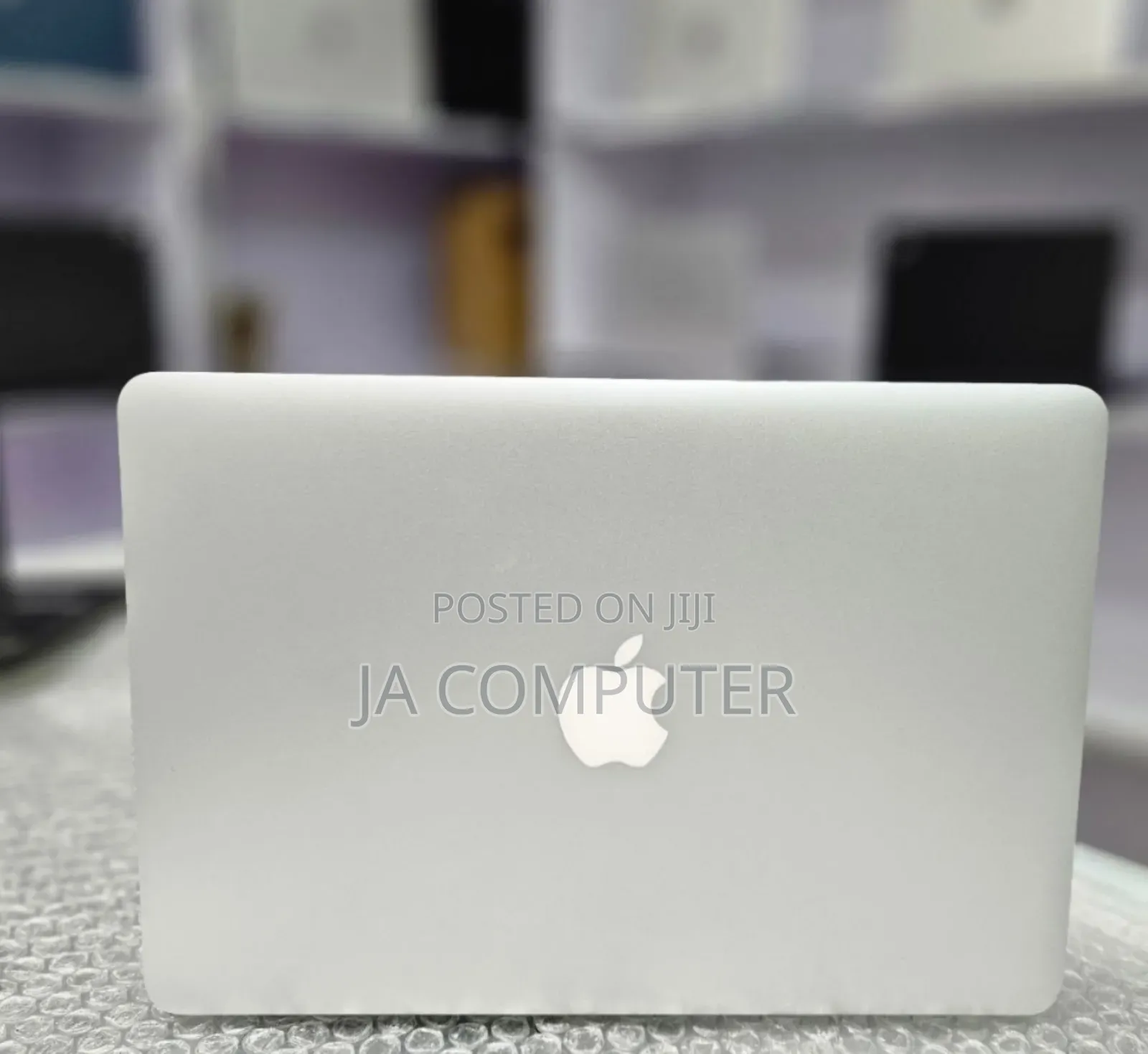 New Laptop Apple MacBook Air 2013 4GB Intel Core I5 SSD 128GB