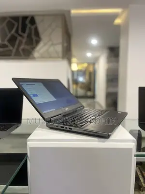 New Laptop Dell Precision 7520 16GB Intel Core I7 SSD 512GB