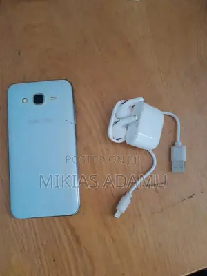 Samsung Galaxy J5 8 GB Black