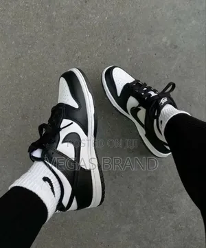 Photo - Nike Dunk Low Panda Super Master Quality Shoes