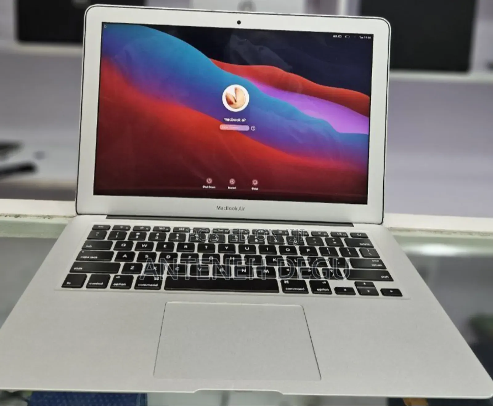 New Laptop Apple MacBook Air 2017 8GB Intel Core I5 SSD 128GB