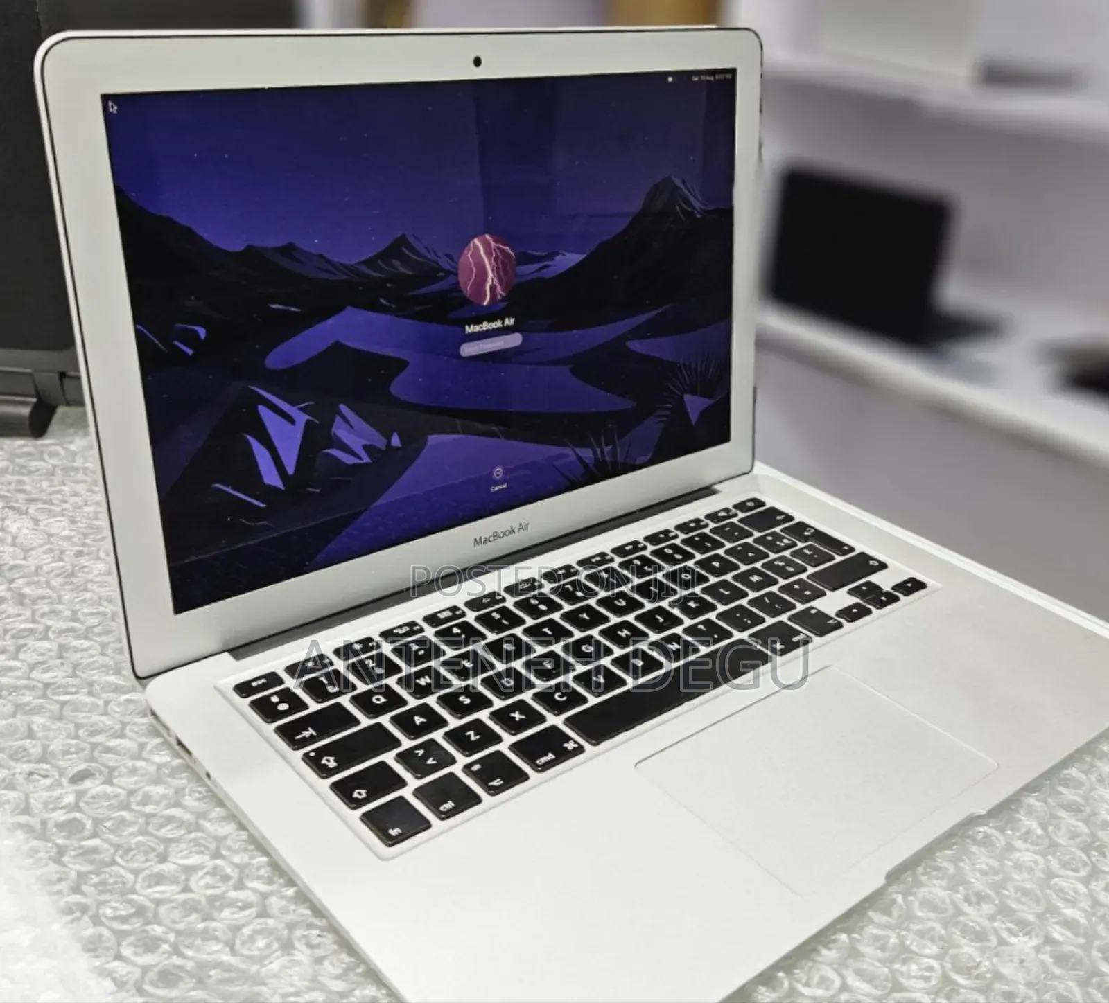 New Laptop Apple MacBook Air 2014 8GB Intel Core I7 SSD 256GB