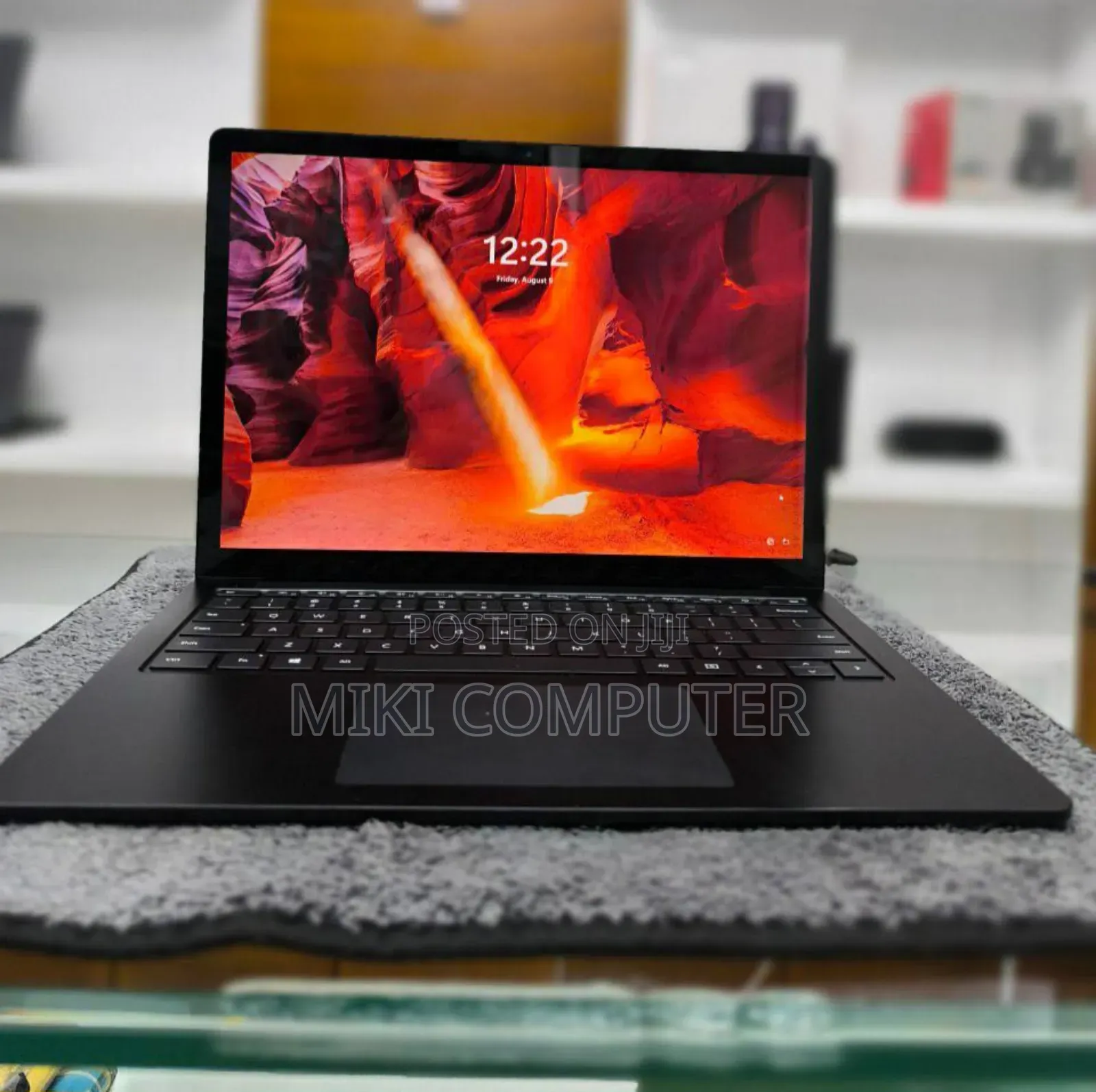 New Laptop Microsoft Surface 16GB Intel Core I7 SSD 256GB