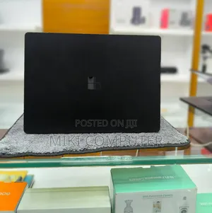 New Laptop Microsoft Surface 16GB Intel Core I7 SSD 256GB