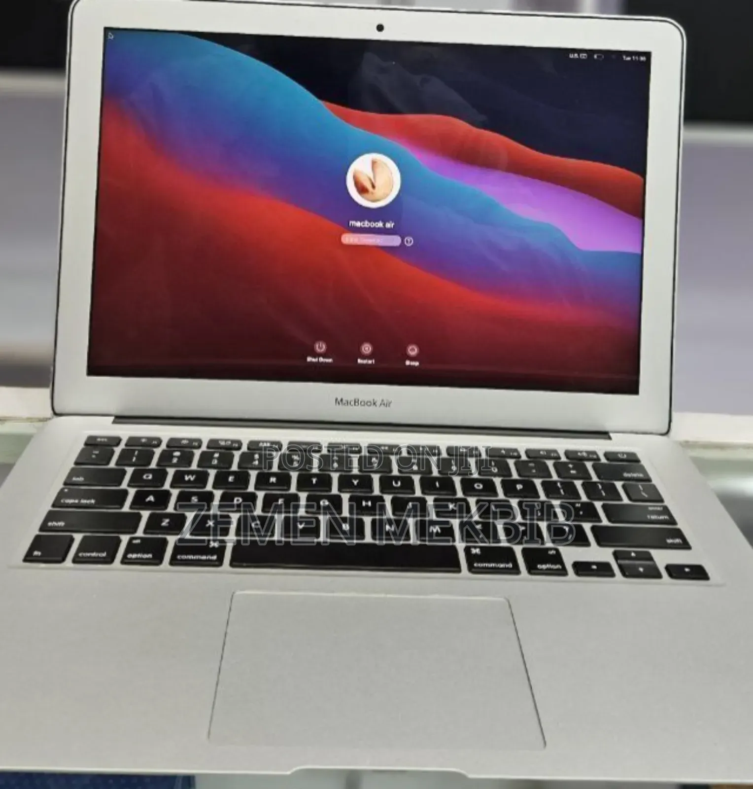 New Laptop Apple MacBook Air 2017 8GB Intel Core I5 SSD 128GB