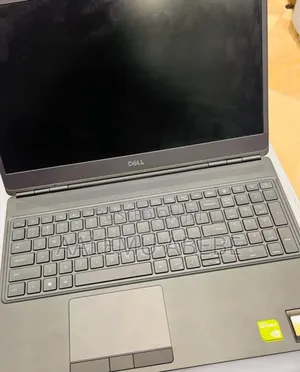 New Laptop Dell Precision 15 7550 16GB Intel Core I7 SSD 512GB