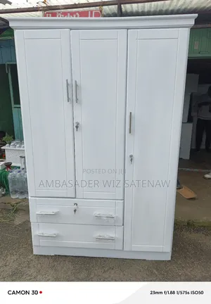 የልብስ ቁምሳጥን 1.20c.M