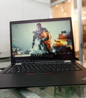 Photo - New Laptop Lenovo ThinkPad Yoga 370 8GB Intel Core I7 SSD 512GB