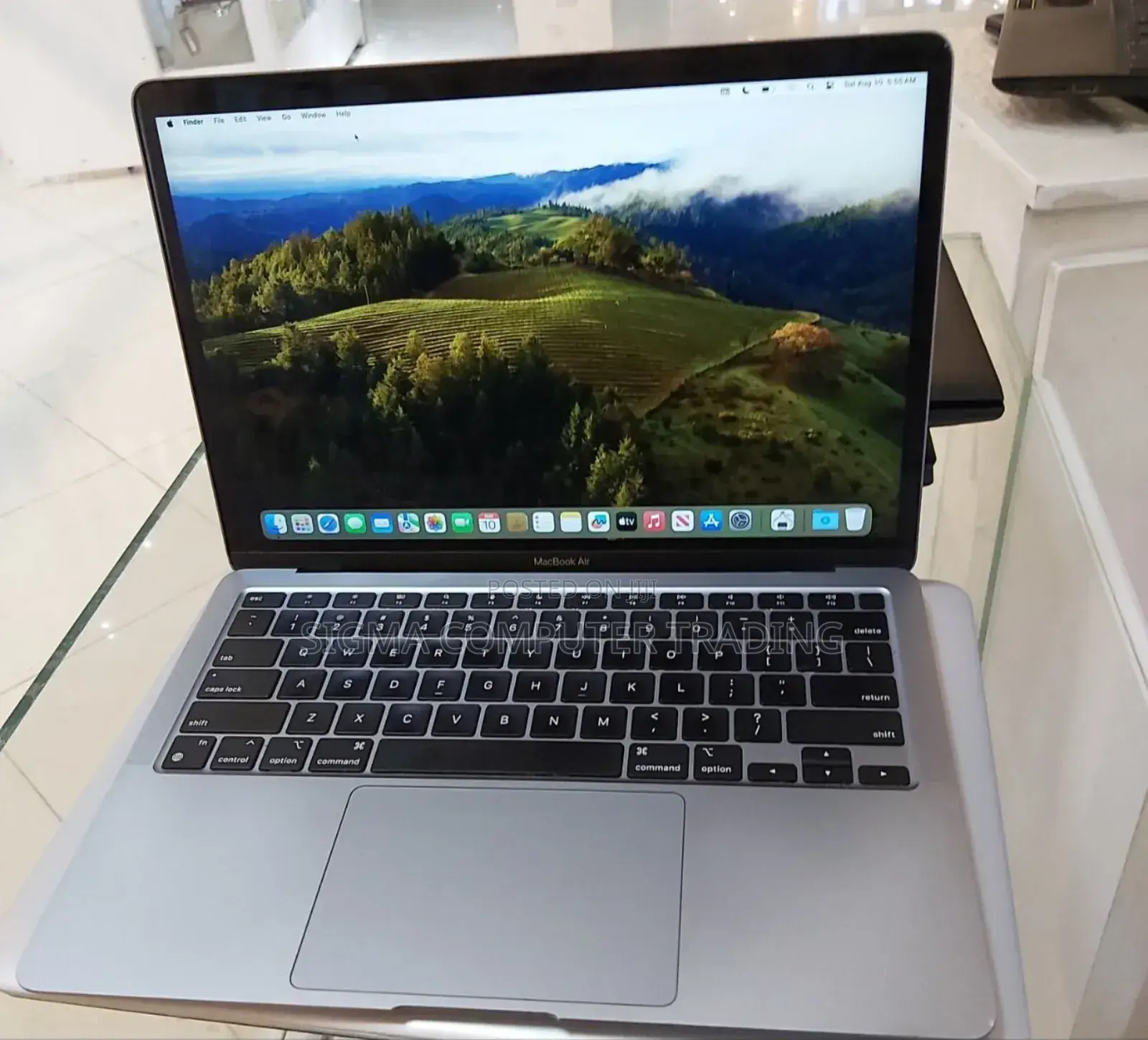 New Laptop Apple MacBook Air 2020 M1 8GB Apple M1 SSD 256GB