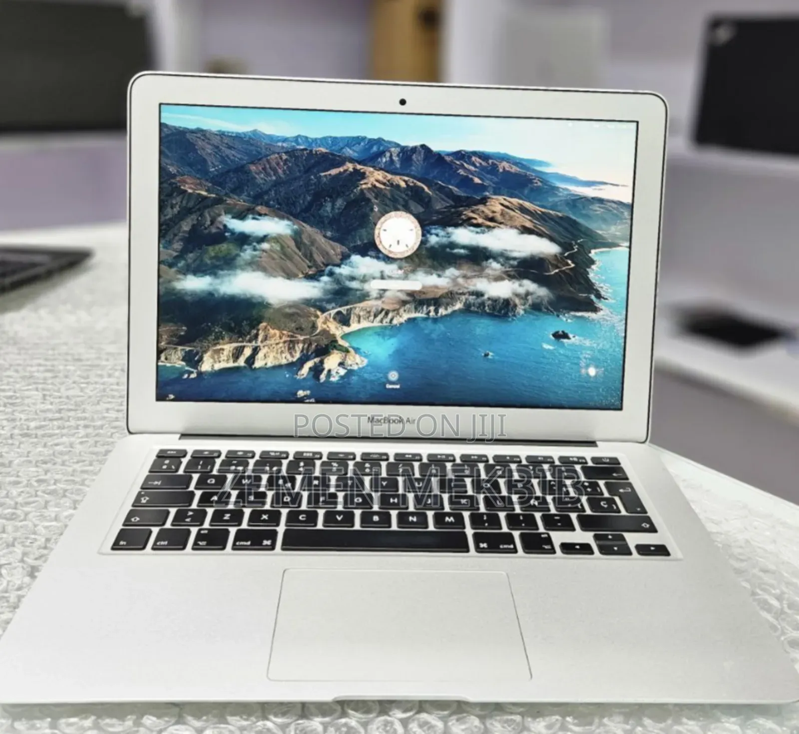 New Laptop Apple MacBook Air 2013 4GB Intel Core I5 SSD 128GB