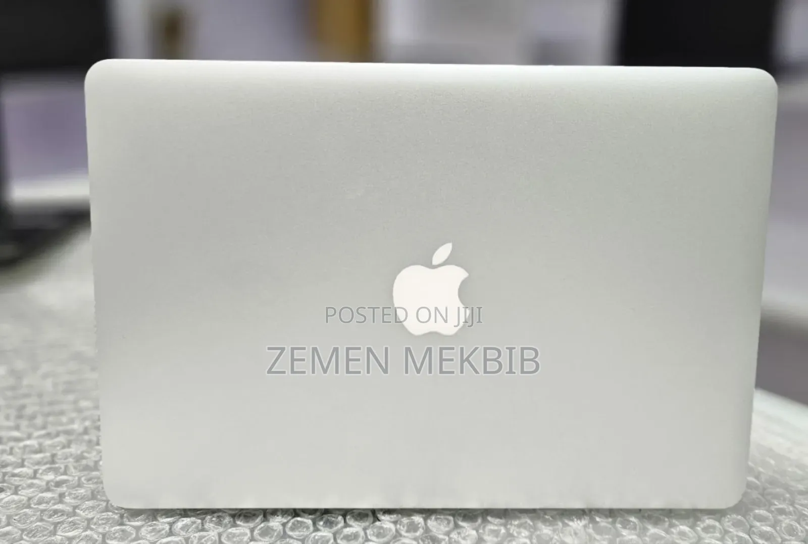 New Laptop Apple MacBook Air 2013 4GB Intel Core I5 SSD 128GB