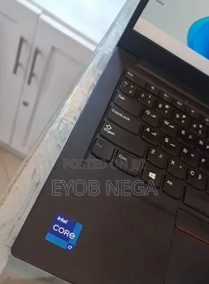 New Laptop Lenovo ThinkPad Yoga 8GB Intel Core I7 SSD 512GB