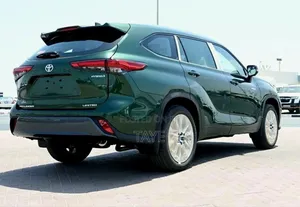 New Toyota Highlander 2023 Green