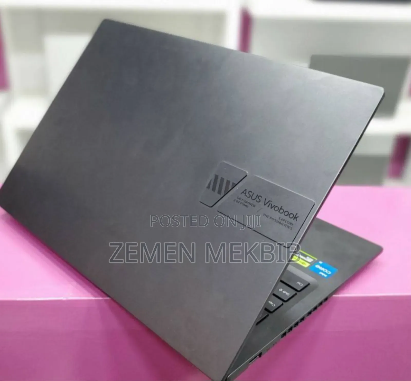 New Laptop Lenovo 4GB Intel Core I3 SSD 1T