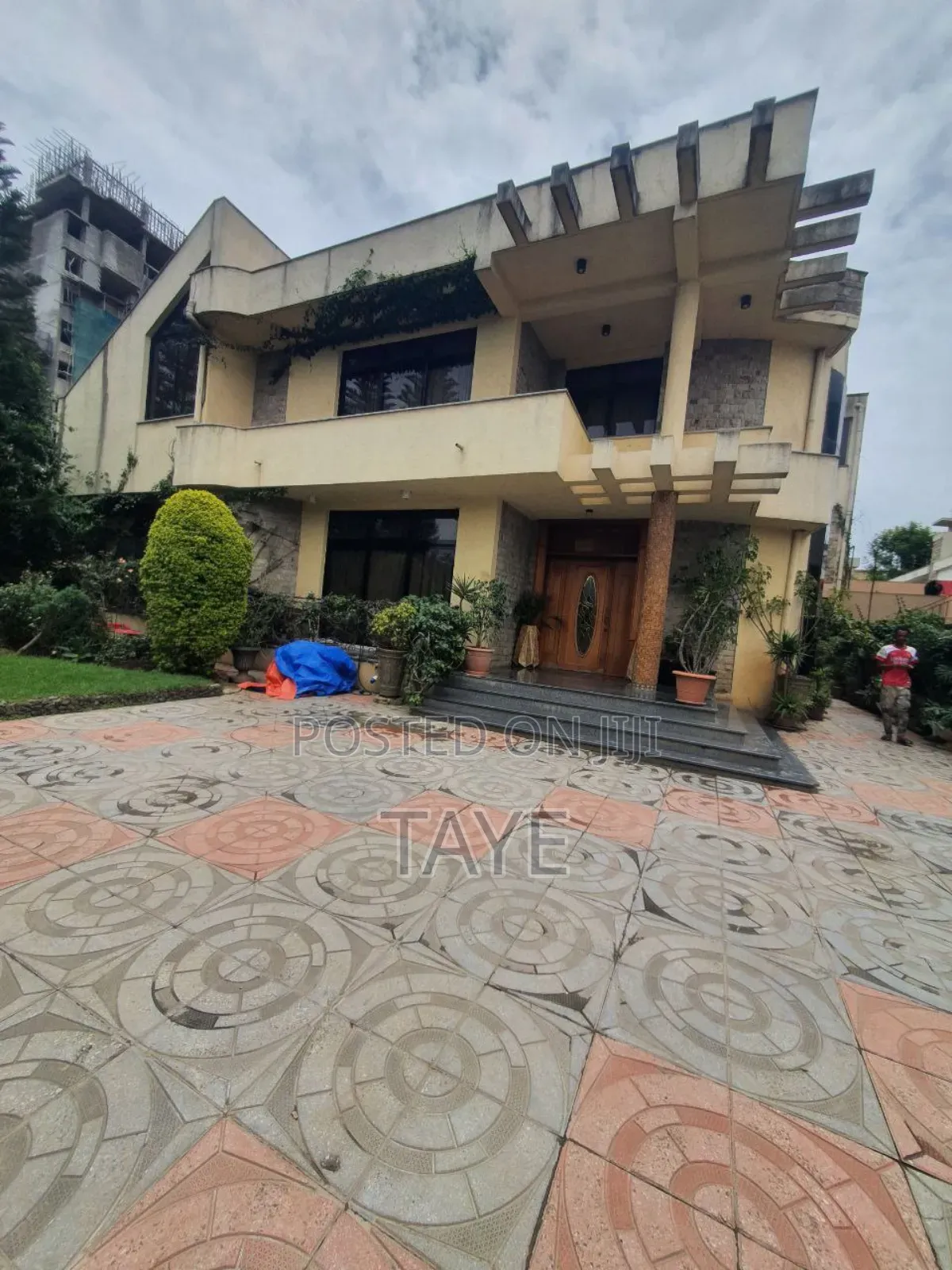 6bdrm Mansion in Kirkos for sale