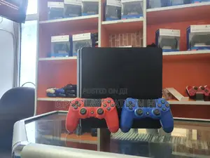 Photo - Playstation 4 [Slim Model]Ps 4