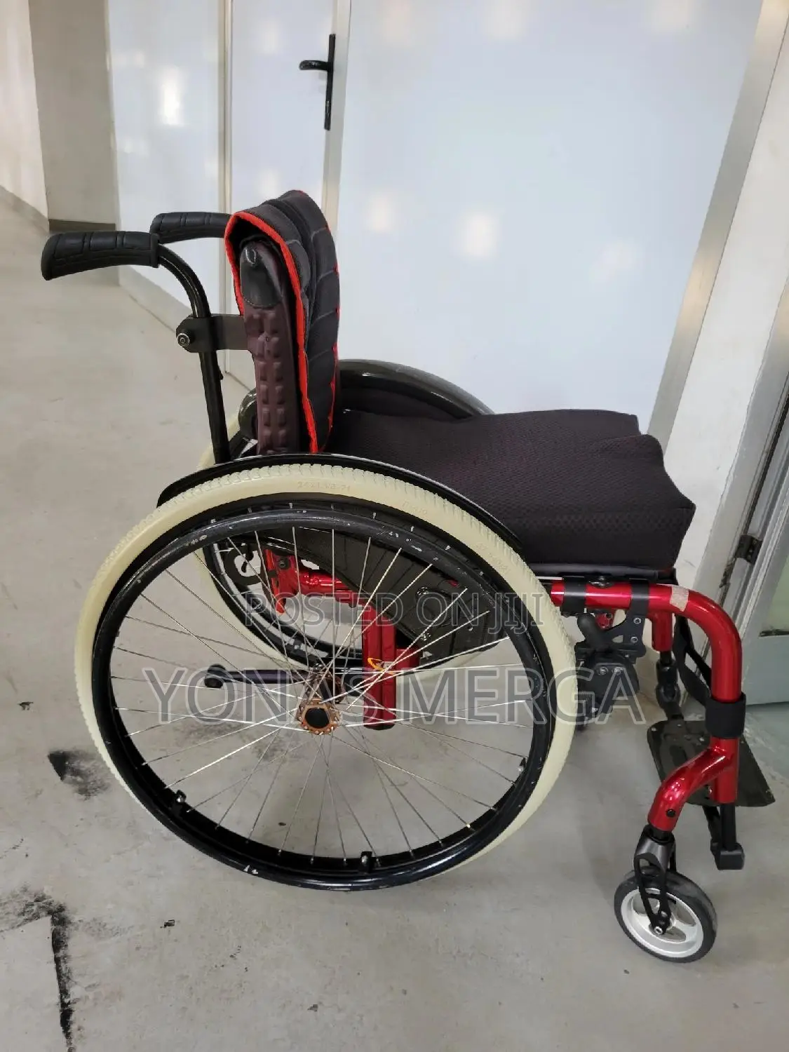 Wheelchair Medequip Metal Steel Wheelchair W/Dual Brake Seat