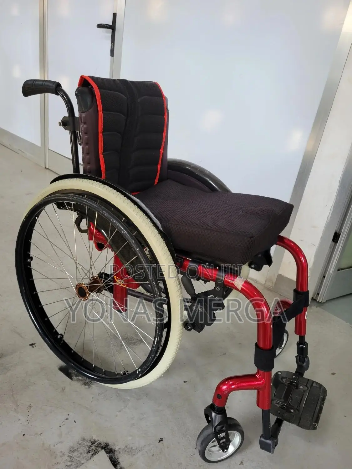 Folding Wheelchair Disable Driving Medical Suppes Wheelchair