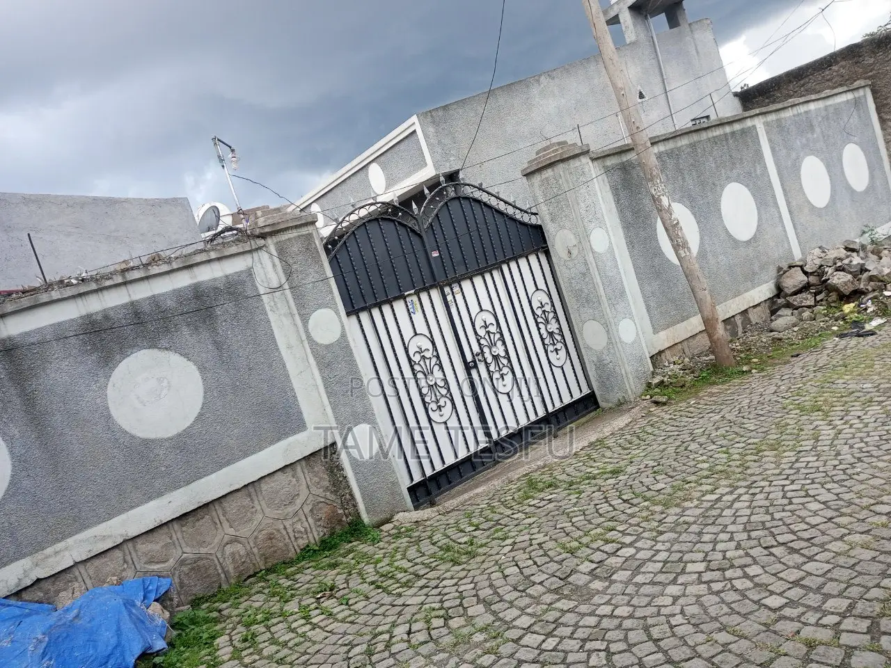 3bdrm House in Wosene Compound, Yeka for sale