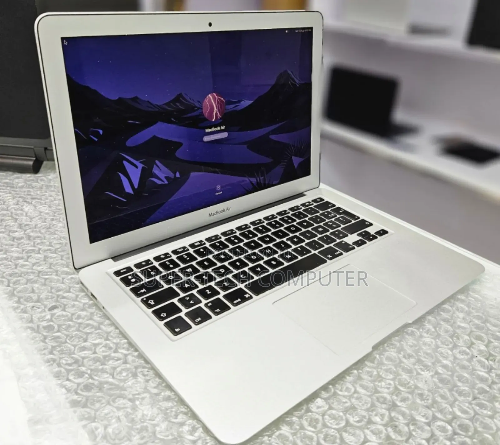 New Laptop Apple MacBook Air 2014 8GB Intel Core I7 SSD 256GB