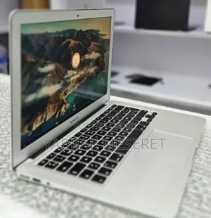 New Laptop Apple MacBook 2017 8GB Intel Core I7 SSD 128GB