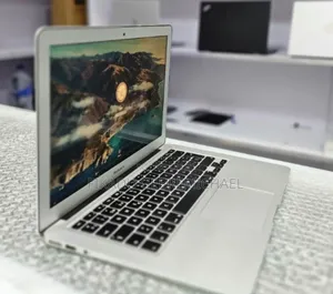 New Laptop Apple MacBook Air 2013 4GB Intel Core I5 SSD 128GB