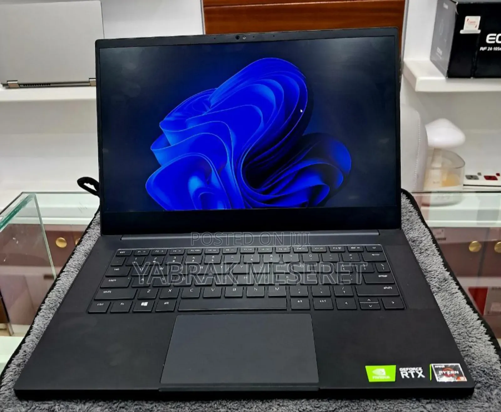 New Laptop Razer Blade 16GB AMD Ryzen 9 SSD 1T