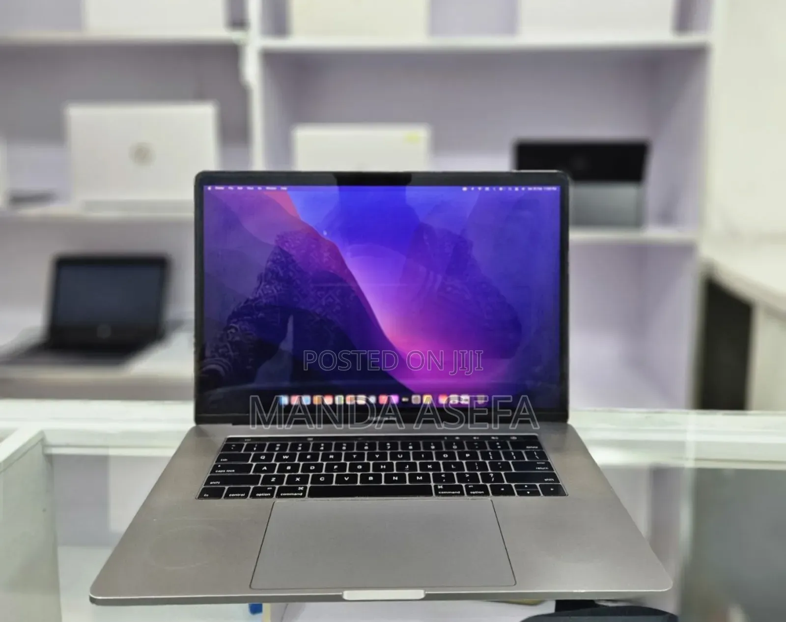 New Laptop Apple MacBook Pro 2016 16GB Intel Core I7 SSD 256GB