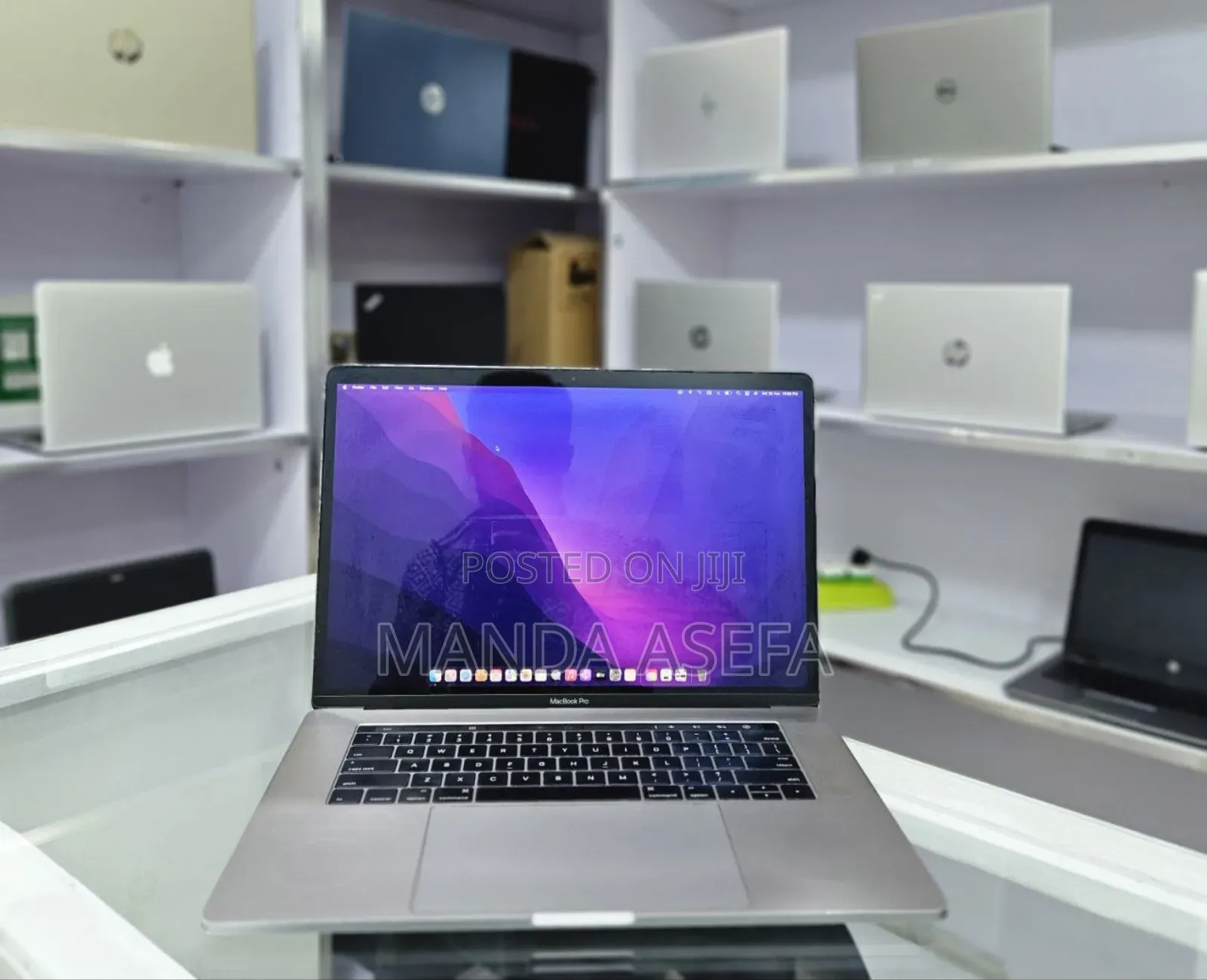 New Laptop Apple MacBook Pro 2016 16GB Intel Core I7 SSD 256GB