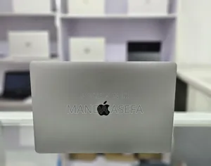 New Laptop Apple MacBook Pro 2016 16GB Intel Core I7 SSD 256GB