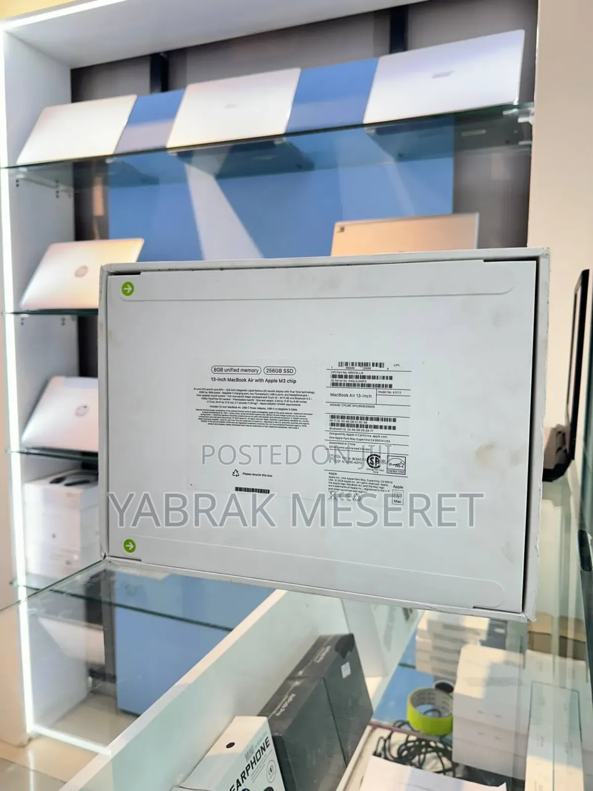 New Laptop Apple MacBook Air 2024 M3 13-Inch 16GB Apple M3 SSD 256GB