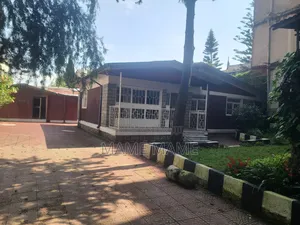 Photo - 4bdrm House in Addis Abeba, Bole for rent