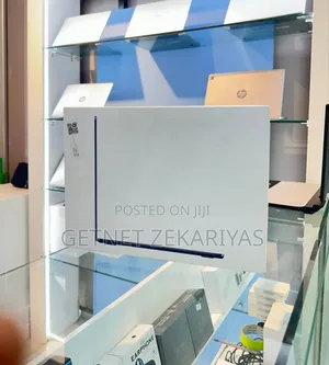 New Laptop Apple MacBook Air 2024 M3 13-Inch 8GB Apple M3 SSD 256GB