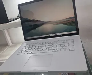 New Laptop Microsoft Surface Book 2 16GB Intel Core I7 SSD 256GB