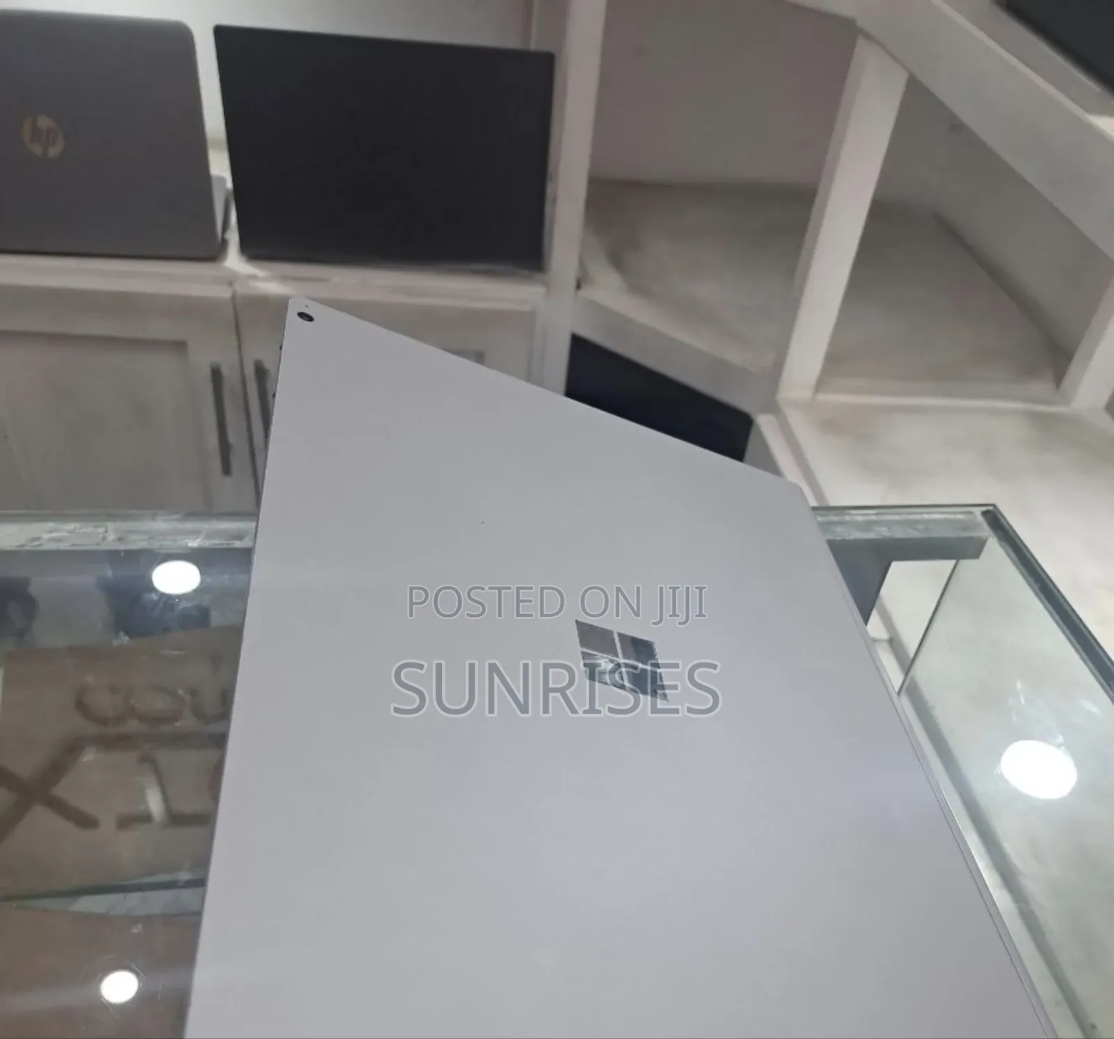 New Laptop Microsoft Surface Book 2 16GB Intel Core I7 SSD 256GB