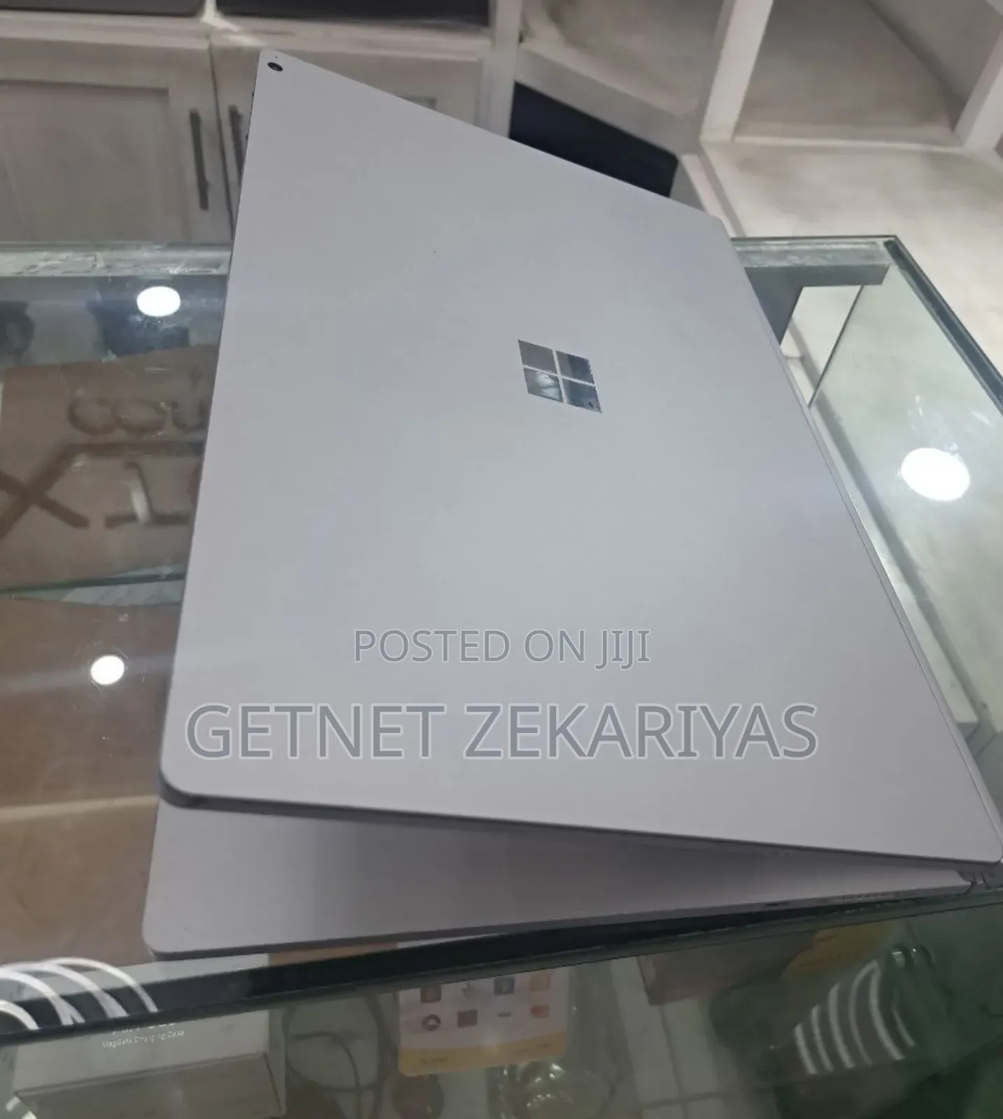 New Laptop Microsoft Surface Book 2 16GB Intel Core I7 SSD 256GB