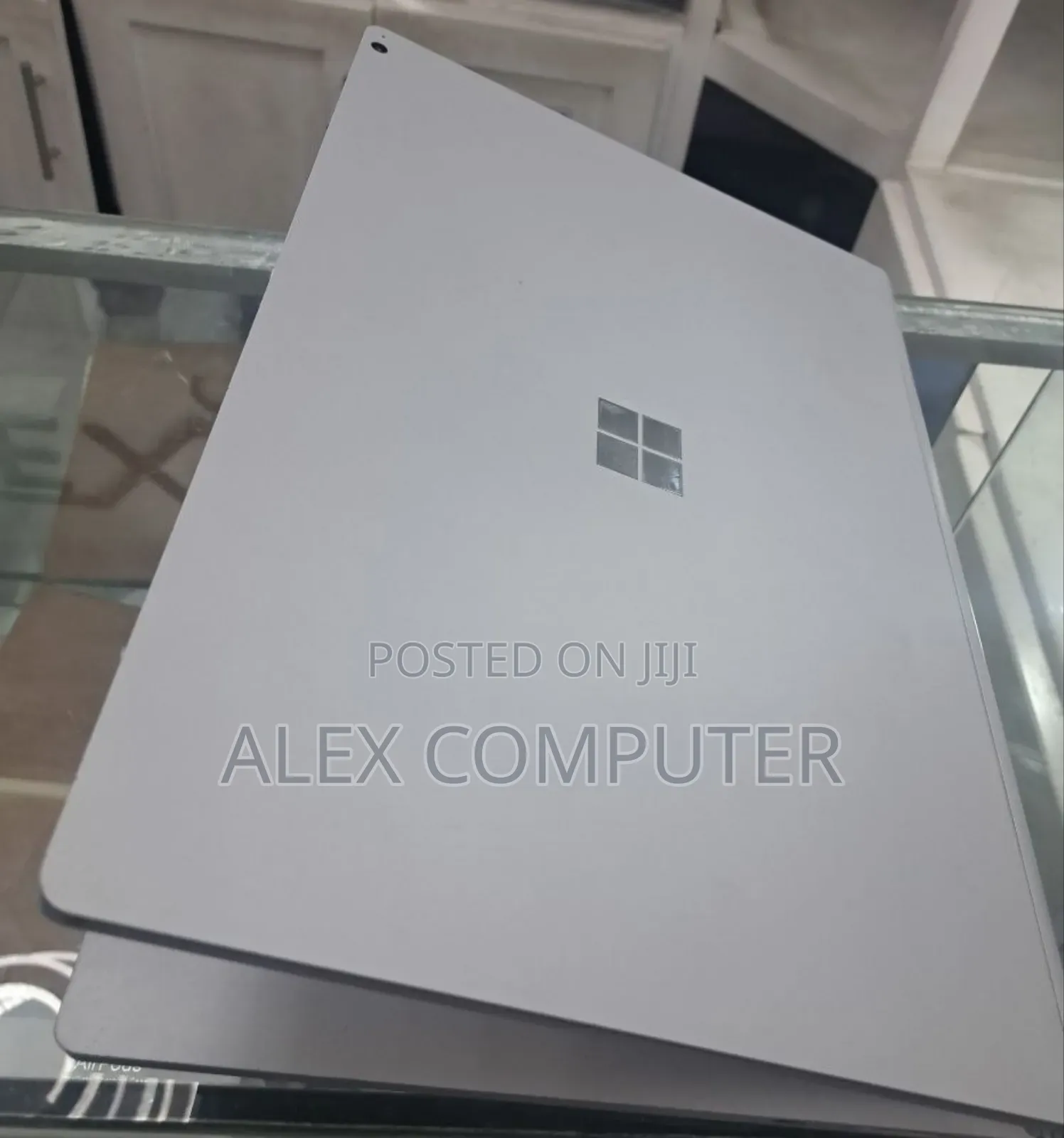 New Laptop Microsoft Surface Book 2 16GB Intel Core I7 SSD 256GB