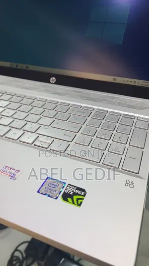 New Laptop HP Pavilion 15 8GB Intel Core I5 SSD 512GB