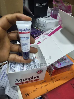 Photo - Aquaphor Lip Repair