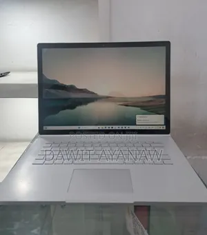 New Laptop Microsoft Surface Book 2 16GB Intel Core I7 SSD 256GB