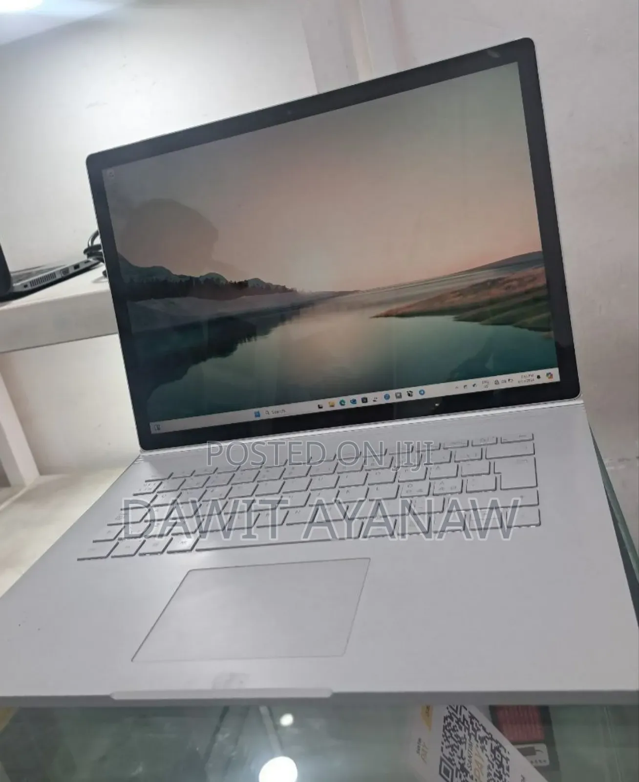 New Laptop Microsoft Surface Book 2 16GB Intel Core I7 SSD 256GB