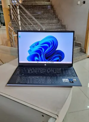 New Laptop HP Pavilion 15 8GB Intel Core I5 SSD 512GB