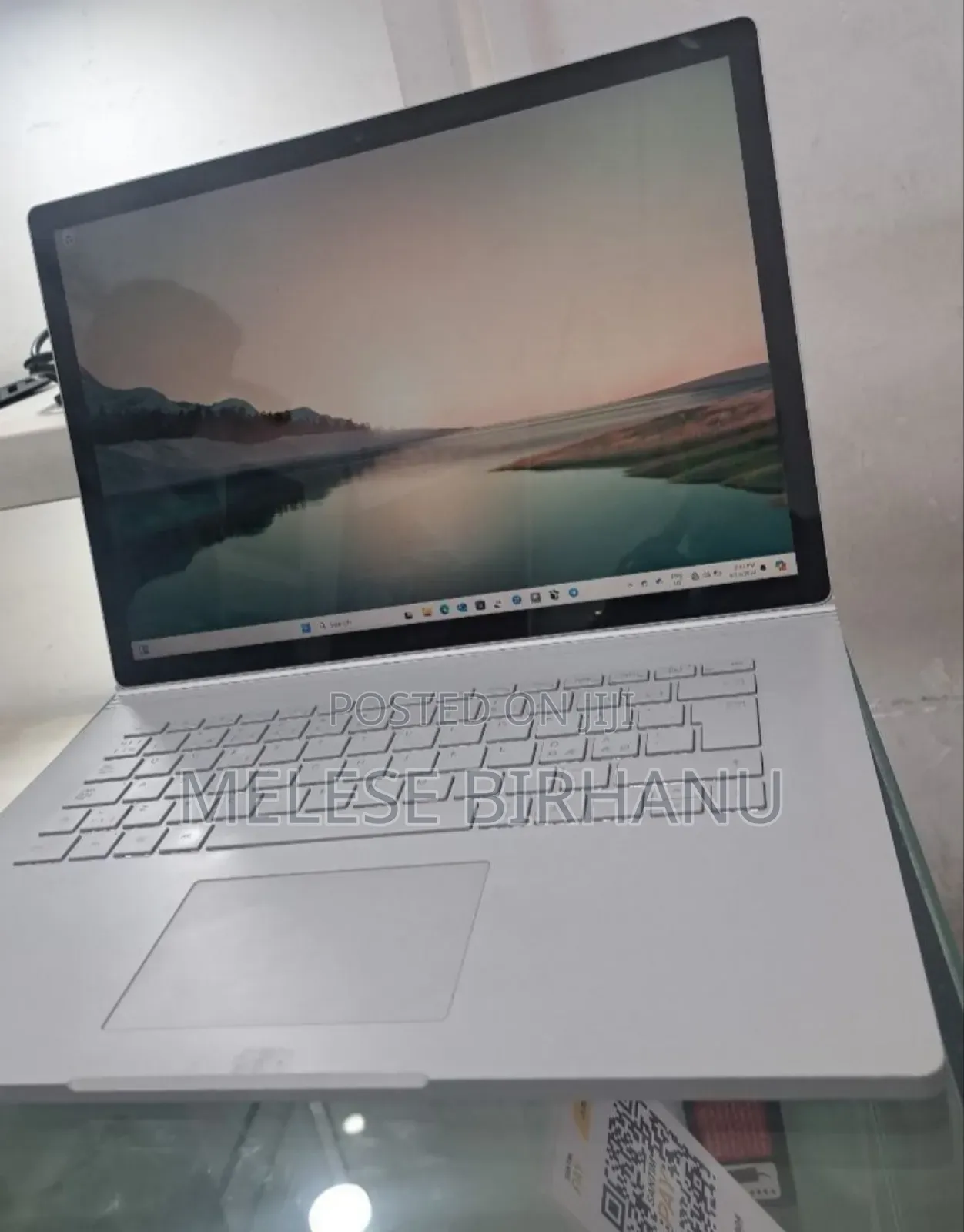 New Laptop Microsoft Surface Book 2 16GB Intel Core I7 SSD 256GB