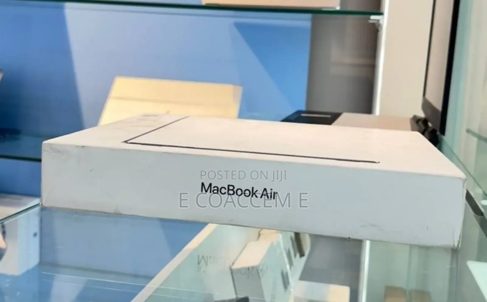 New Laptop Apple MacBook 8GB Apple M3 SSD 256GB