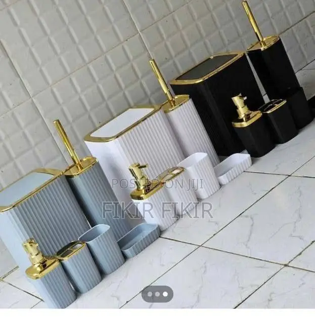 6 in 1 Bathroom Accessories Set With Golden Ring( የባኞ ቤት ዕቃ)