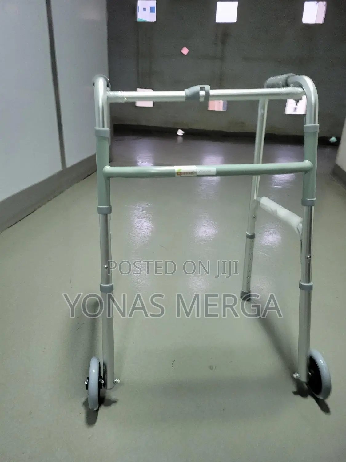 Walker/Waker/Quality Aluminiyum Frame
One Press Central