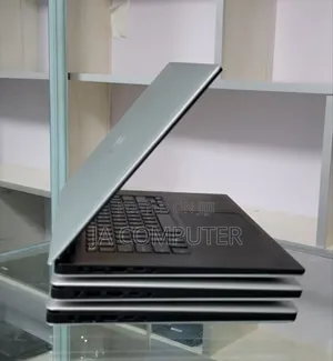 New Laptop Dell Precision 3550 32GB Intel Core I7 SSD 512GB