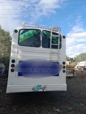 Mercedes-Benz Tourismo 2000 White