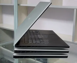 New Laptop Dell XPS 15 32GB Intel Core I7 SSD 512GB